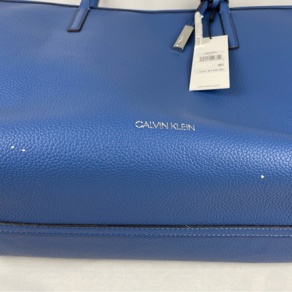 Calvin Klein large Tote bag BLUE With silver hardware NEW!!!
OPEN TO OFFERS - Picture 2 of 4